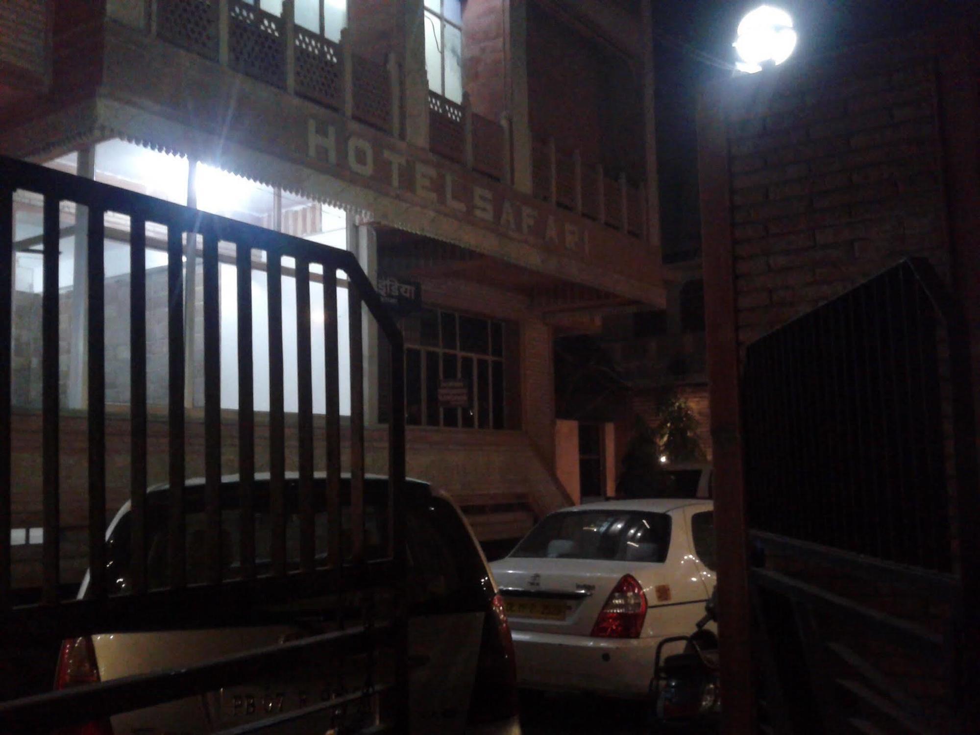 Hotel Safari Agra  Exterior foto